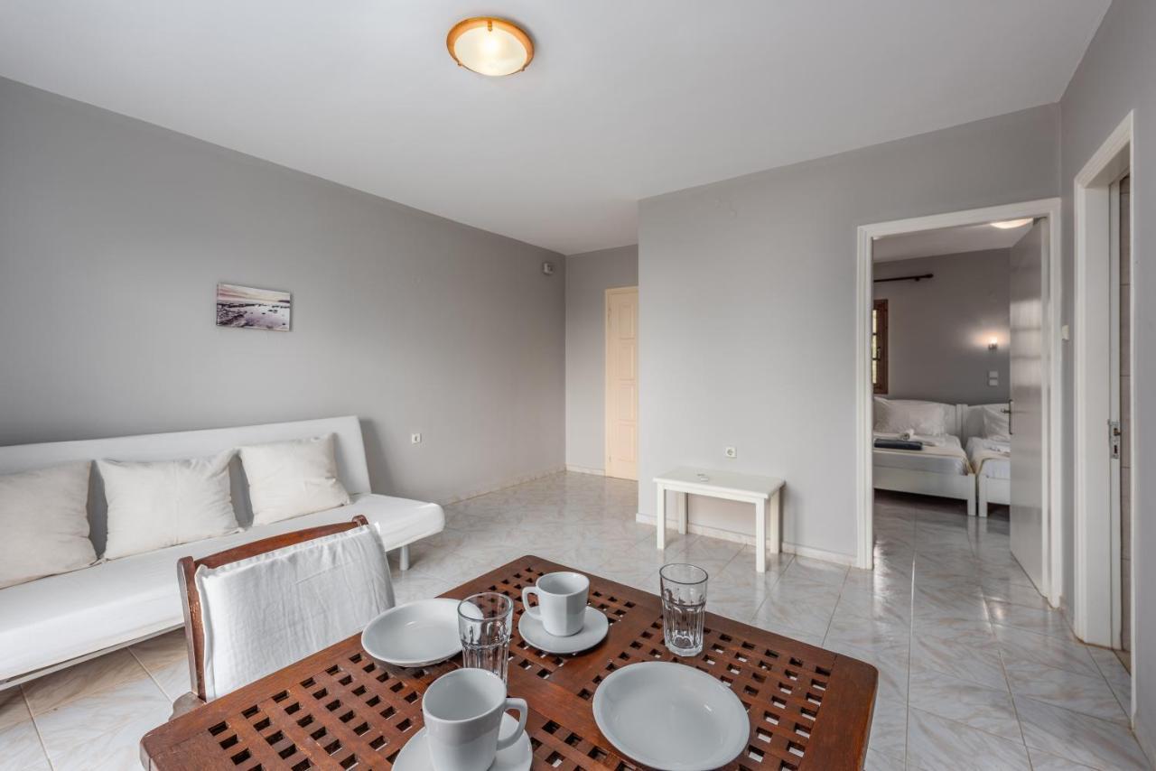 Albouro Seafront Apartments Kateleios Eksteriør bilde