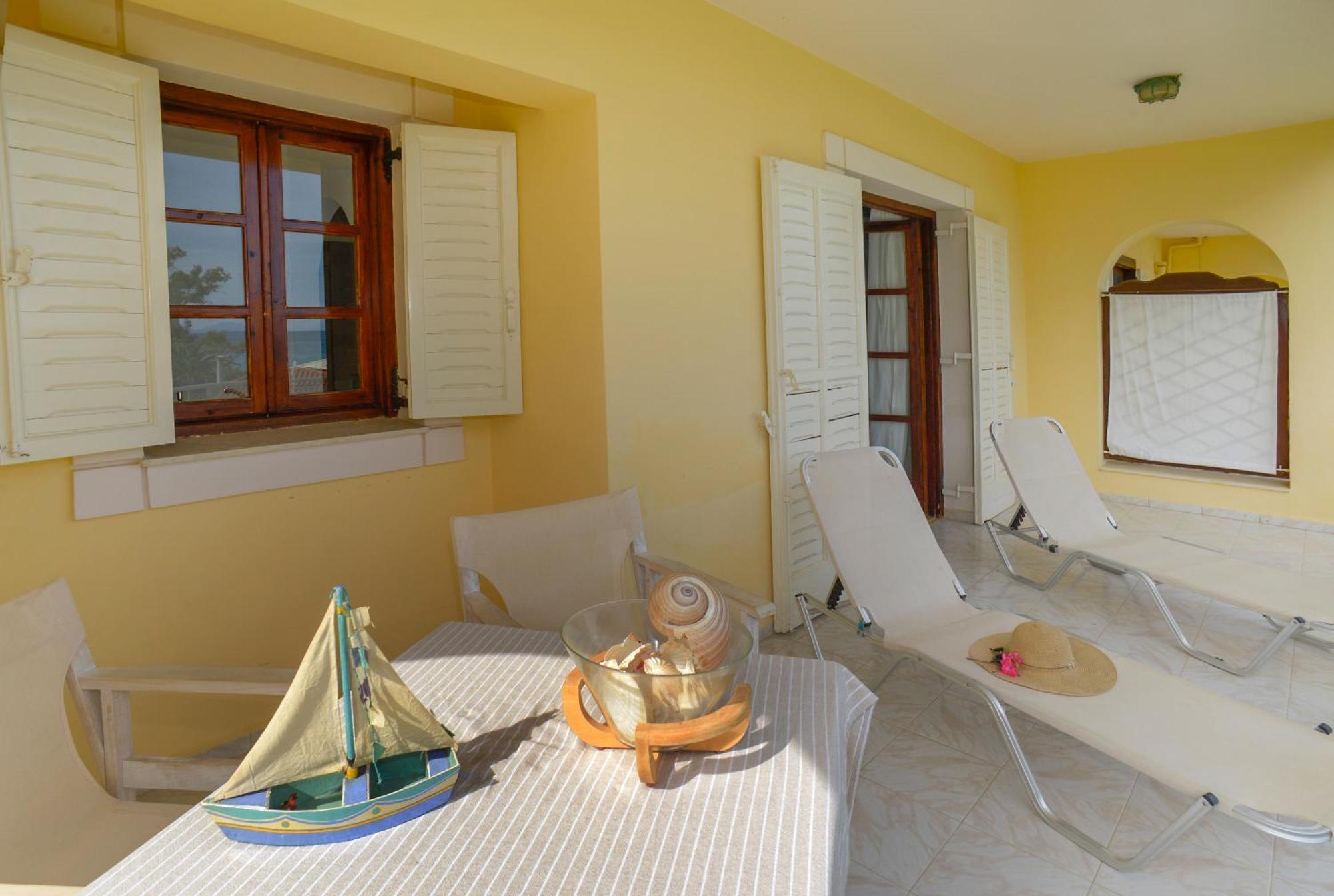 Albouro Seafront Apartments Kateleios Eksteriør bilde