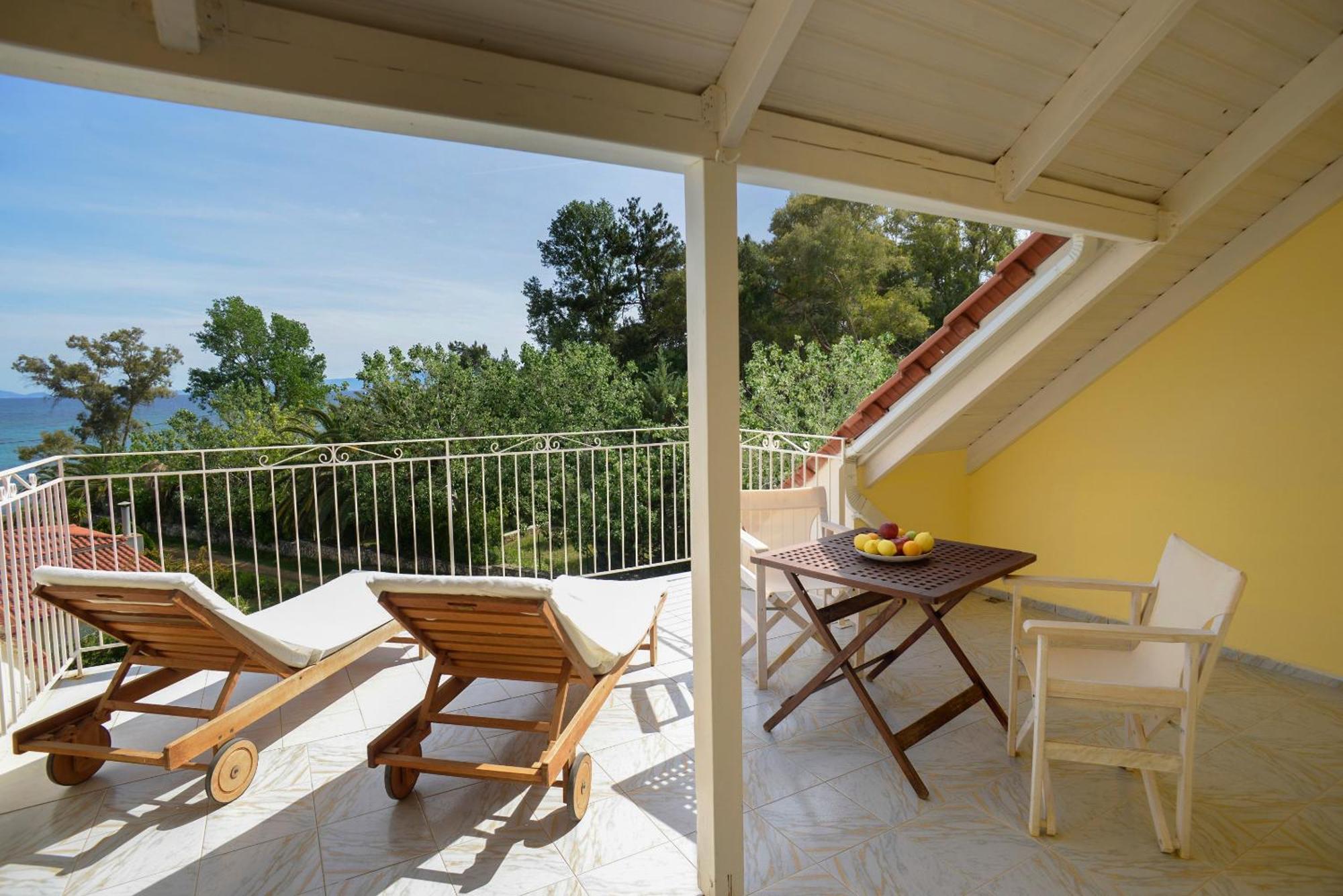 Albouro Seafront Apartments Kateleios Eksteriør bilde