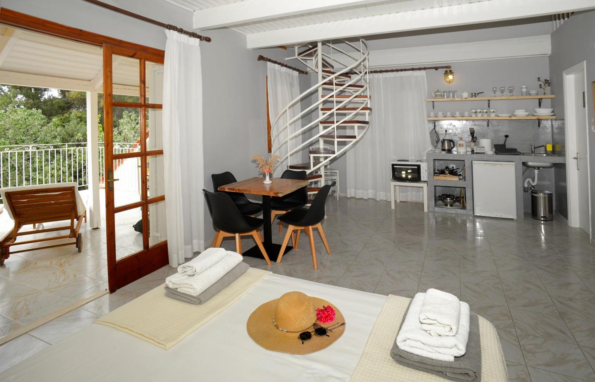 Albouro Seafront Apartments Kateleios Eksteriør bilde