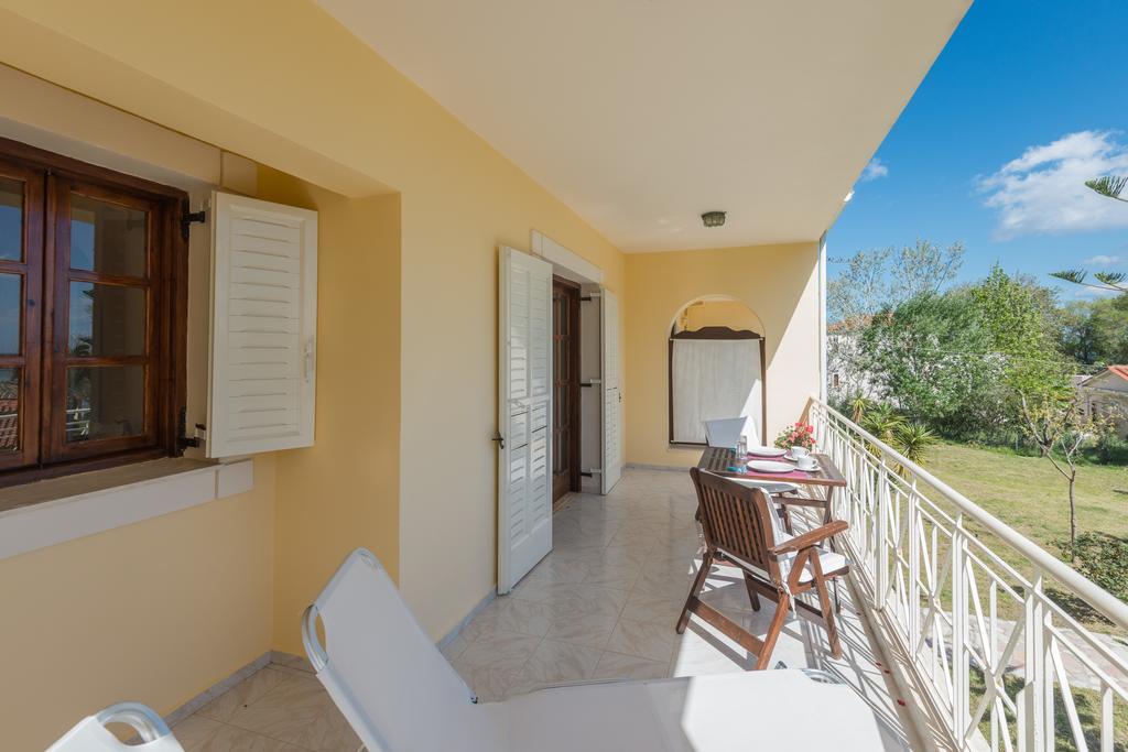 Albouro Seafront Apartments Kateleios Eksteriør bilde