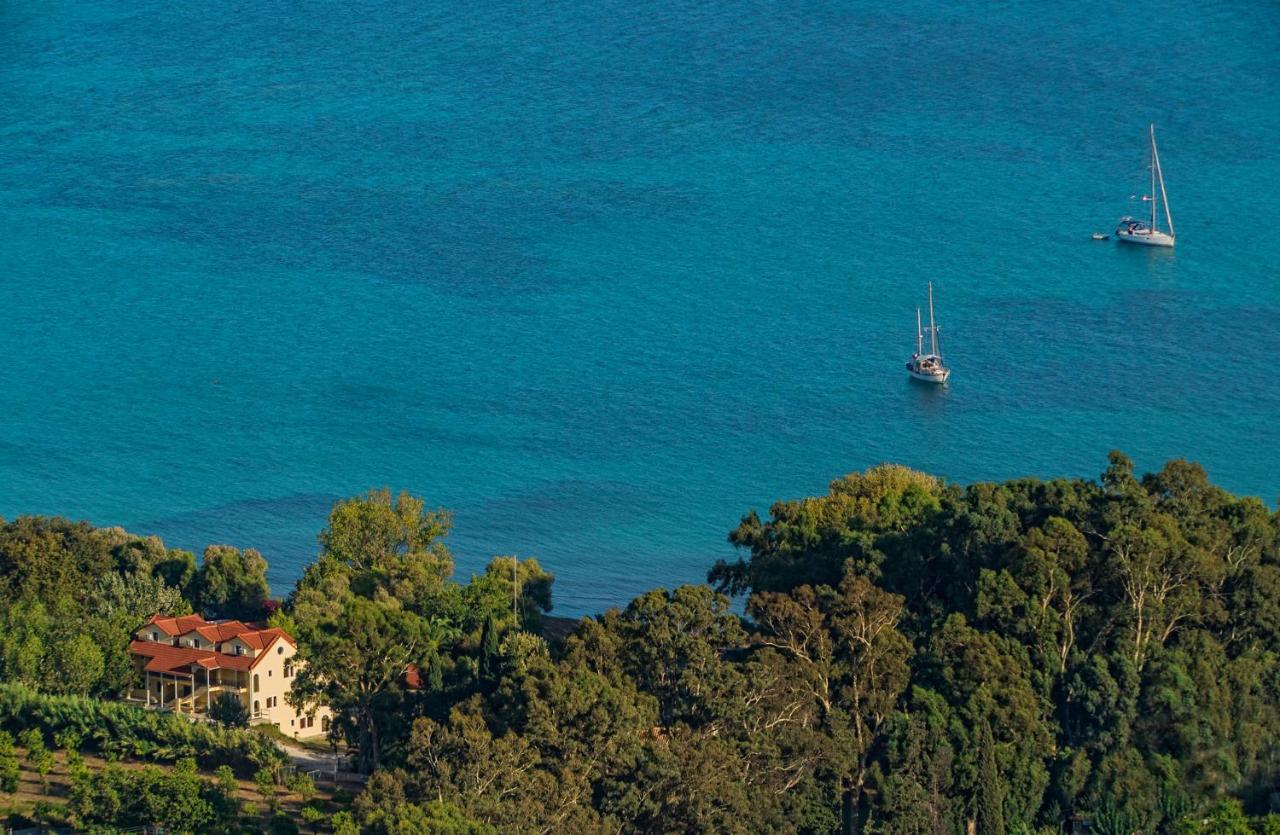 Albouro Seafront Apartments Kateleios Eksteriør bilde